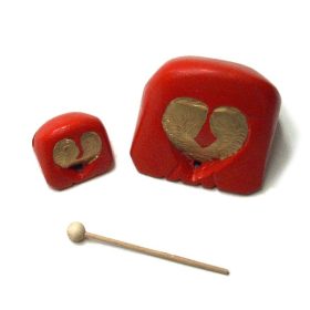 Sárkányos faragott fadob