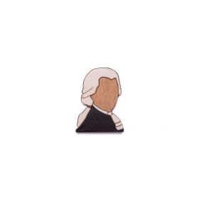 Zenei kitűző Mozart fej alakú, fa (juhar, bükk 22x30 mm)