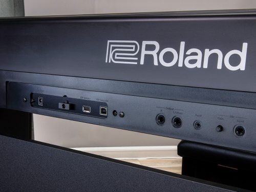 Roland FP-E50 digitális zongora (klaviatúra), több beállítási opció, fekete