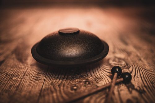 Meinl mini acél nyelvdob/tongue drum, fekete, 6 hang, 15 cm (huzat+ütő)