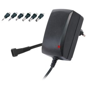 Univerzális adapter 2250mA, cserélhető fejek